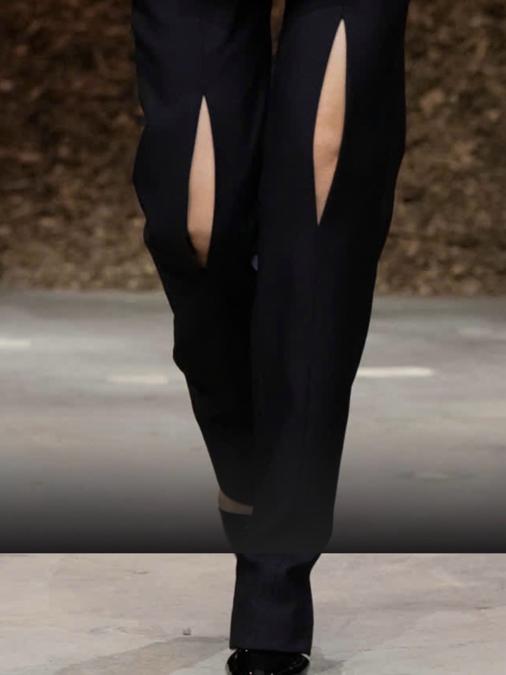 Alexander McQueen Wool Cropped Cigarette Pants with Slashed Front Seams 38/XS